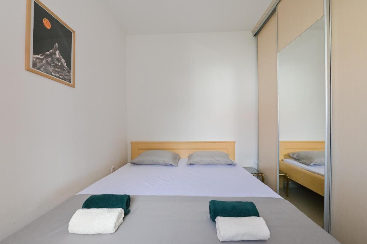 Lalee Apartment *