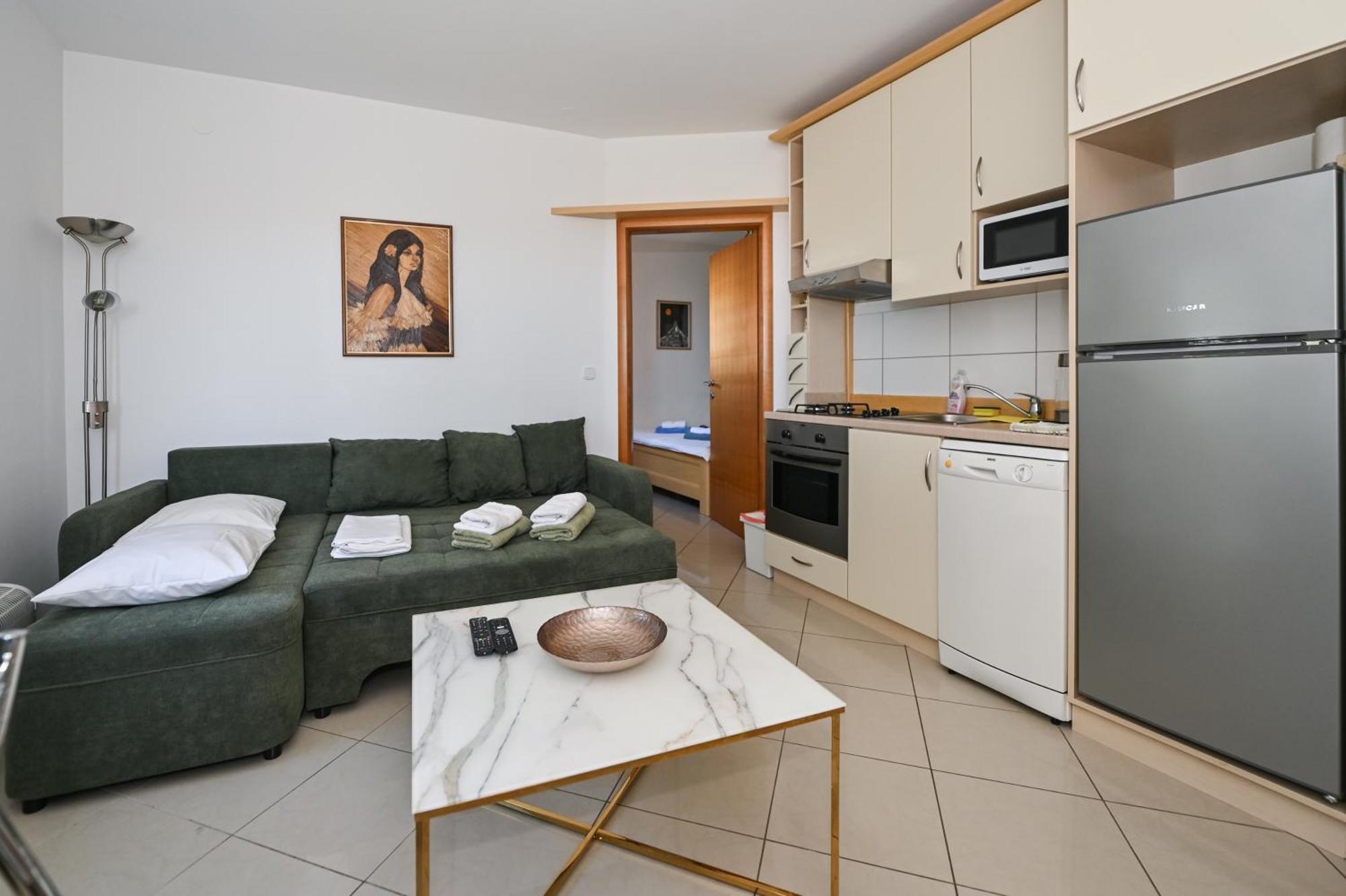 Lalee Apartment